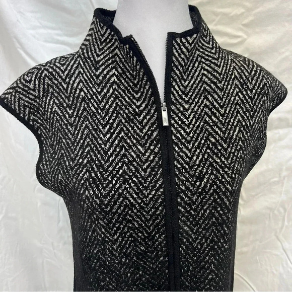 Armani Collezioni Sweaters - Armani Collezioni long sleeveless zip-up herringbone ombré cardigan.